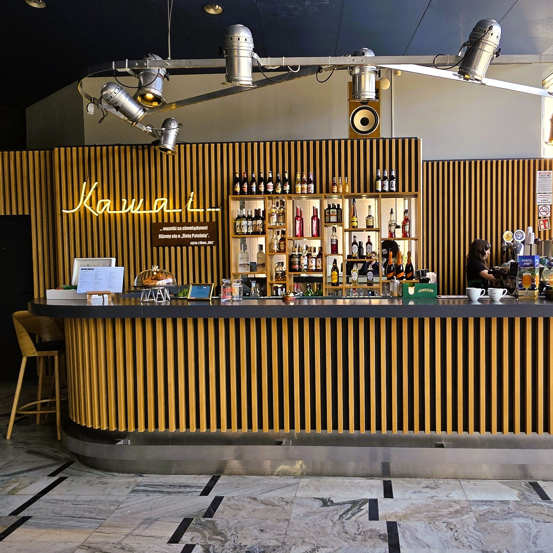 Bar w Kawiarni